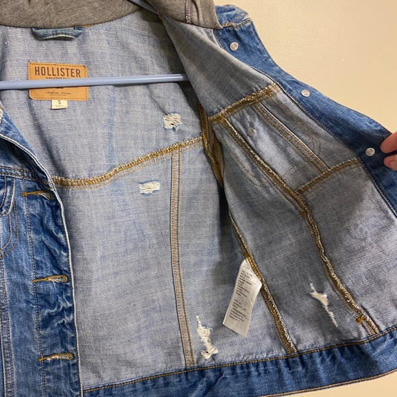 Hollister distressed jacket jean vest with sweater like hood and sleeves - Picture 5 of 5